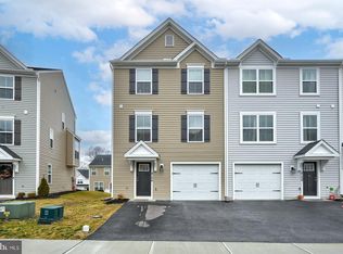 8154 Lenker Dr, Harrisburg, PA 17112