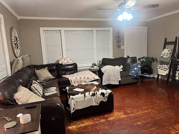 3rd image of 1122 Chestnut St