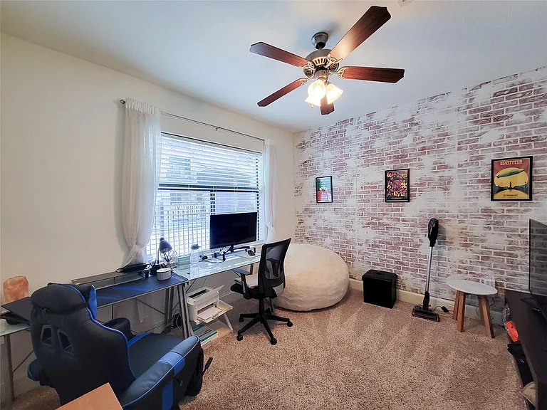 403 Jackson Hill St — Photo 8