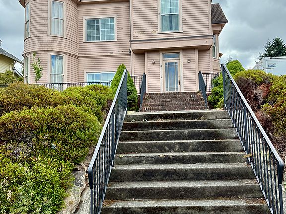 2nd image of 3216 N 30th St #1