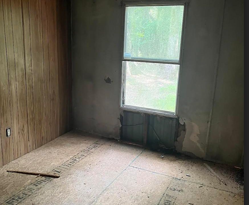 2nd image of 1648 Folly Rd #6