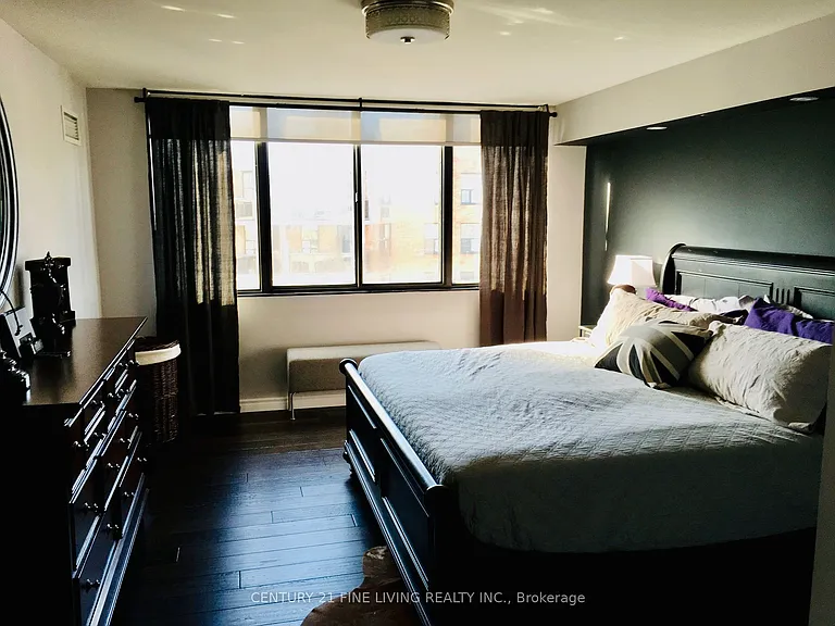 256 Jarvis St #15D — Photo 9