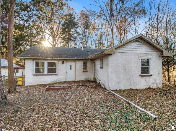 6399 Whiteford Center Rd, Lambertville, MI 48144