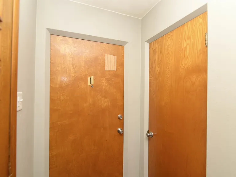 214 W Atchison St #1 — Photo 9