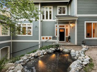 26385 Walnut Hills Dr, Lake Arrowhead, CA 92352