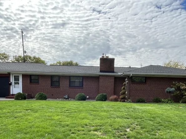 1930 Lake Michigan Dr NW, Grand Rapids, MI 49504