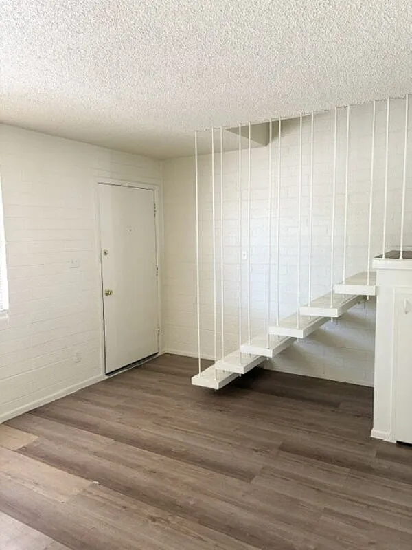 1 bed, 1.0 bath, 800 sqft, $1,100 — Photo 2