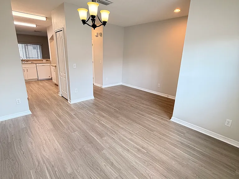 16255 Swan View Cir — Photo 4