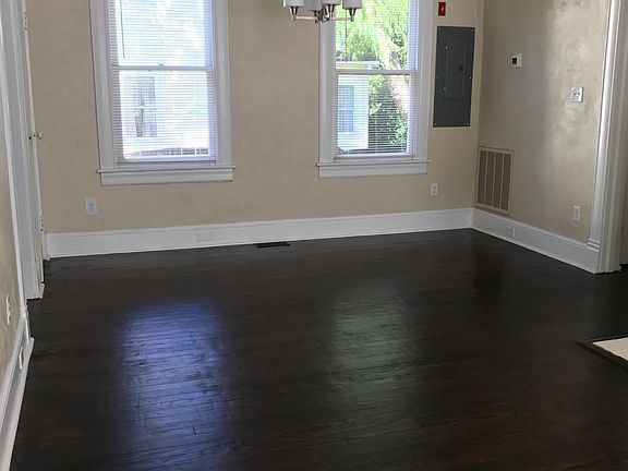 4th image of 237 Broad St Floor 1