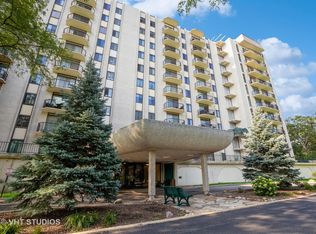 190 S Wood Dale Rd APT 207, Wood Dale, IL