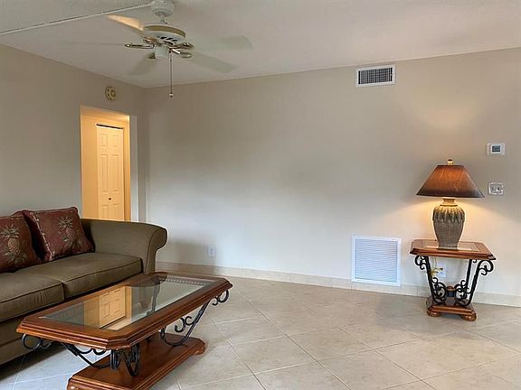 5th image of 238 Pine Hov Cir APT A-1