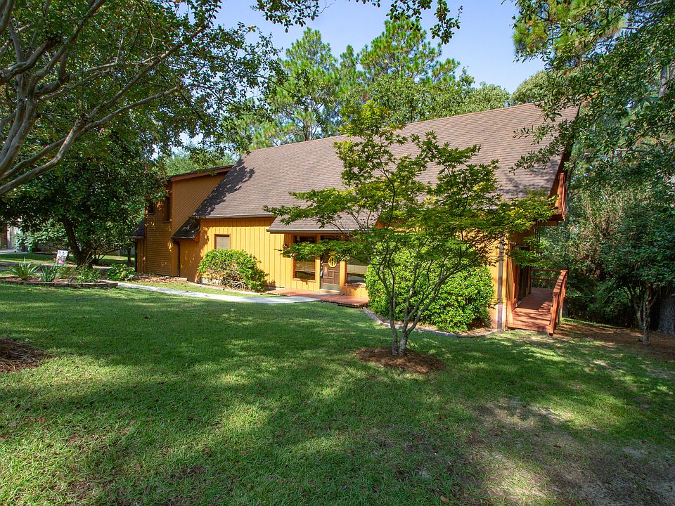 1st image of 111 Dogwood Dr