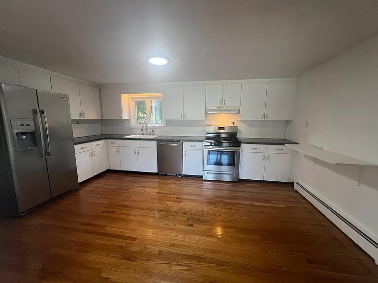 64 Halstead St #1 — Photo 4