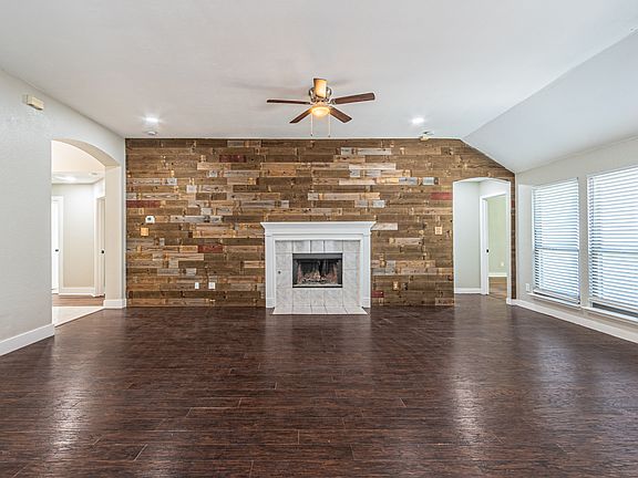 4th image of 7624 Vista Creek Ln