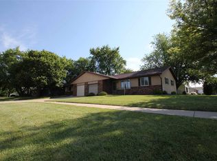 2004-2006 Meadowlark Dr, Janesville, WI 53546