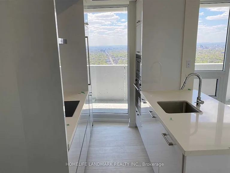2221 Yonge St #5009 — Photo 7