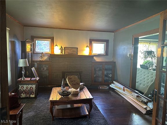 5th image of 450 Drake Ave