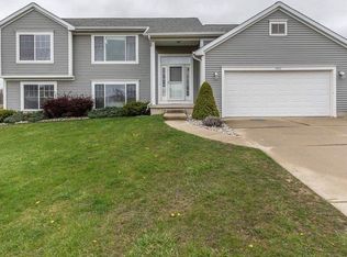 4550 Sunset Dr, Potterville, MI 48876