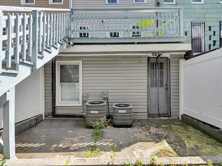 25 Pilling St #1 — Photo 8
