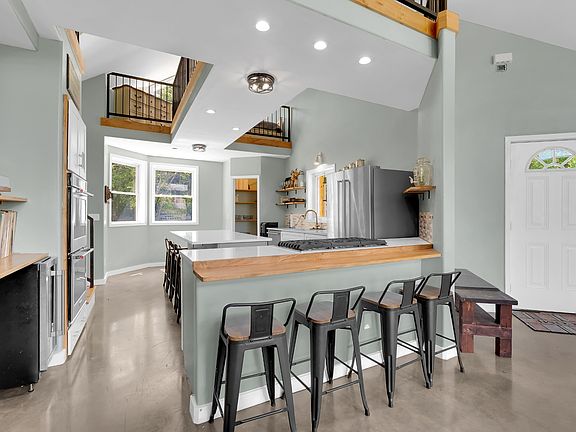 14th image of 232 Covenant Ln