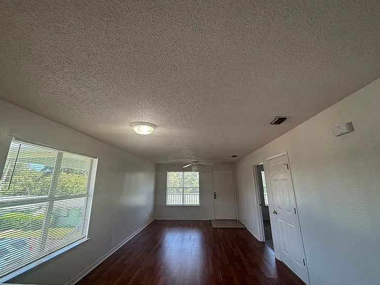565 Florosa Ct — Photo 12
