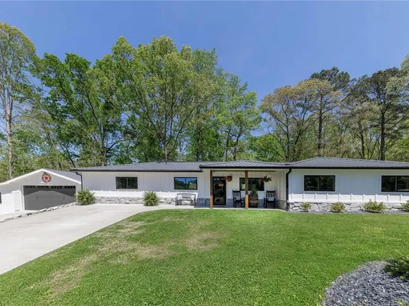 168 Clearwater Trl NE, White, GA 30184