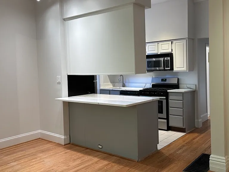 208 W Willow St #1 — Photo 31