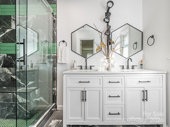 2nd image of 6833 Charette Ct