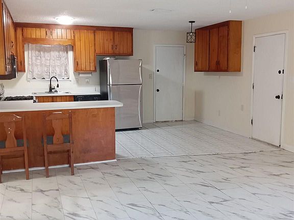 5th image of 5720 Meadow Rd