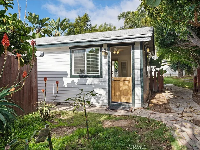 426 Brooks St — Photo 2