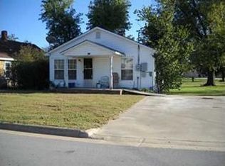 609 E Allen Ave, Springdale, AR 72764