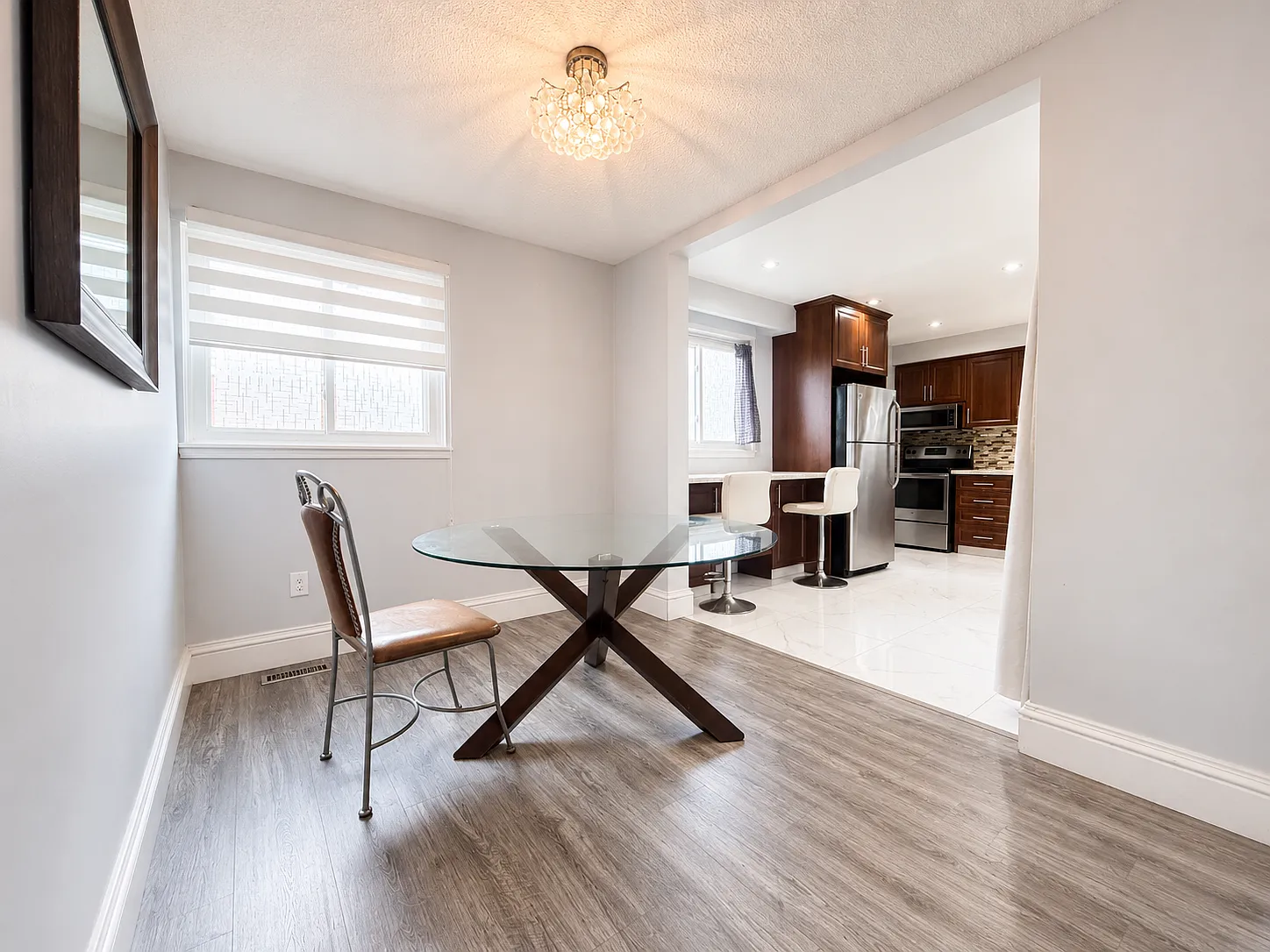 70 Jill Crescent Brampton Ontario L6S 3 J2 — Photo 3