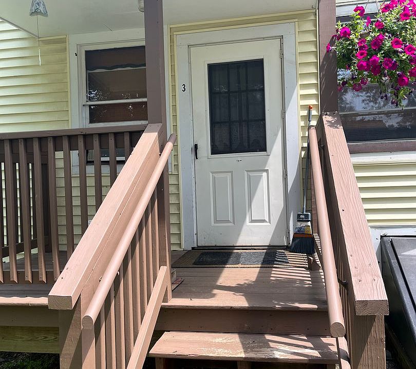 1st image of 82 Winter St #3