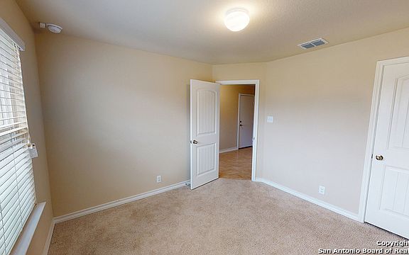 3rd image of 6011 BARBWIRE WAY