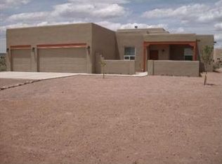 831 25th Ave NE, Rio Rancho, NM 87144