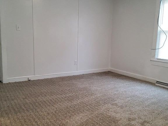 4th image of 510 Park St