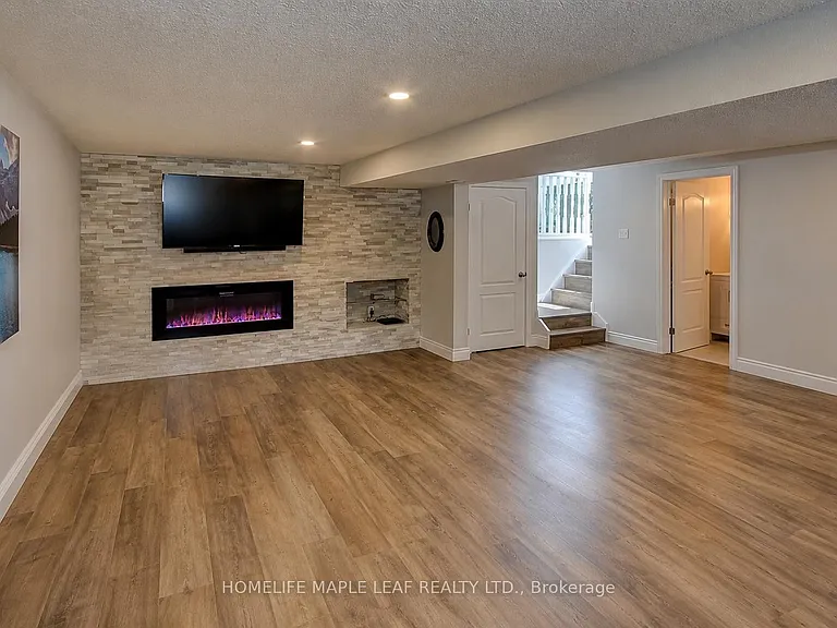23 Barrett Cres — Photo 12