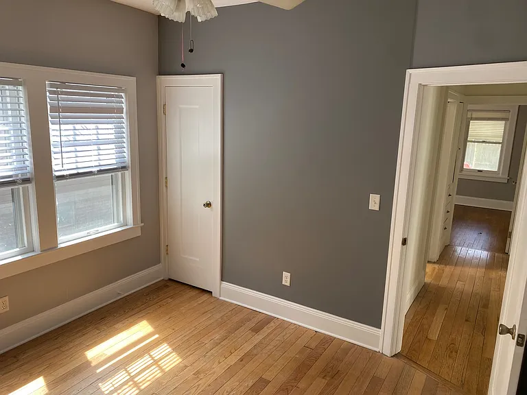 2536 E 124th St #1 — Photo 11