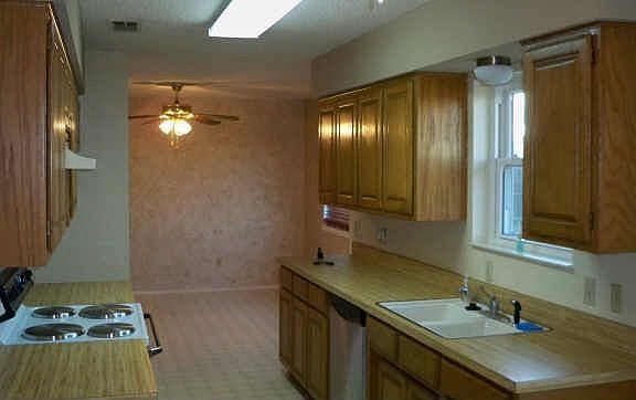 2nd image of 4039 Country Meadows Cir