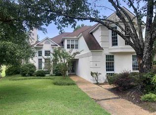 5 Glen Eagles Dr, Jackson, MS 39211