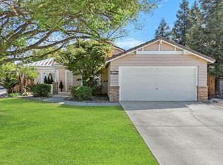 8801 Chisholm Dr, Bakersfield, CA 93312