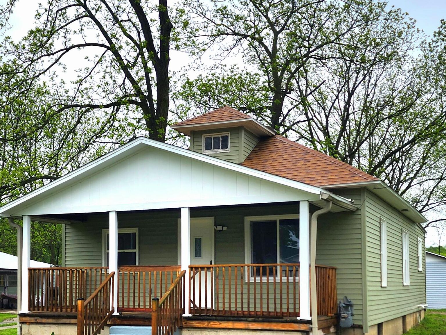 271 S Main St, Kent City, MI 49330 | Zillow