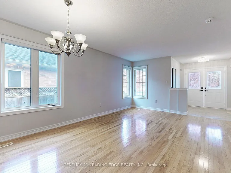 29 Pardon Ave — Photo 6
