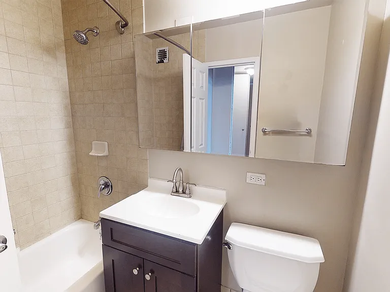310 Greenwich St #36H — Photo 8