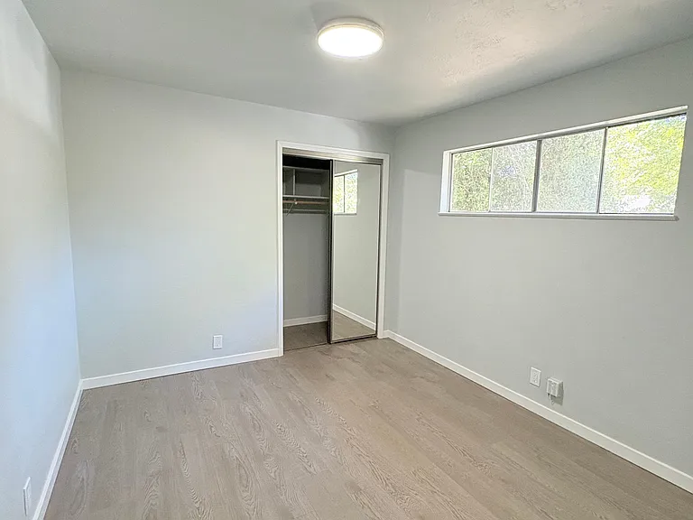 312 University Ave #7 — Photo 5