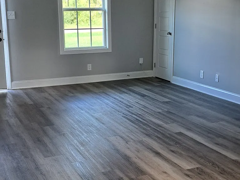 255 Illinois Ave — Photo 8