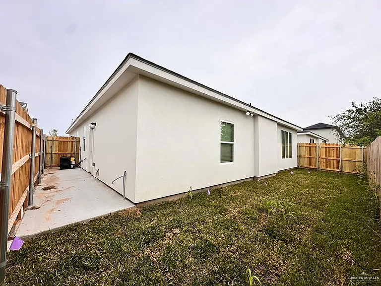 2308 E San Andrea St #4 — Photo 11