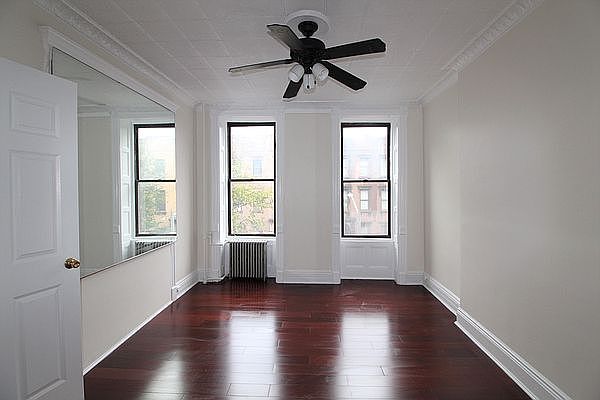 1st image of 526 Henry St APT 3