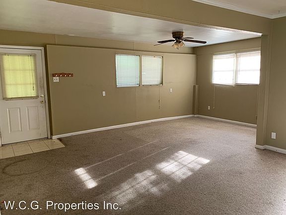 4th image of 3918 Shirley Cir