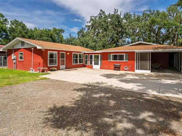 2710 Westside Dr, Leesburg, FL 34748